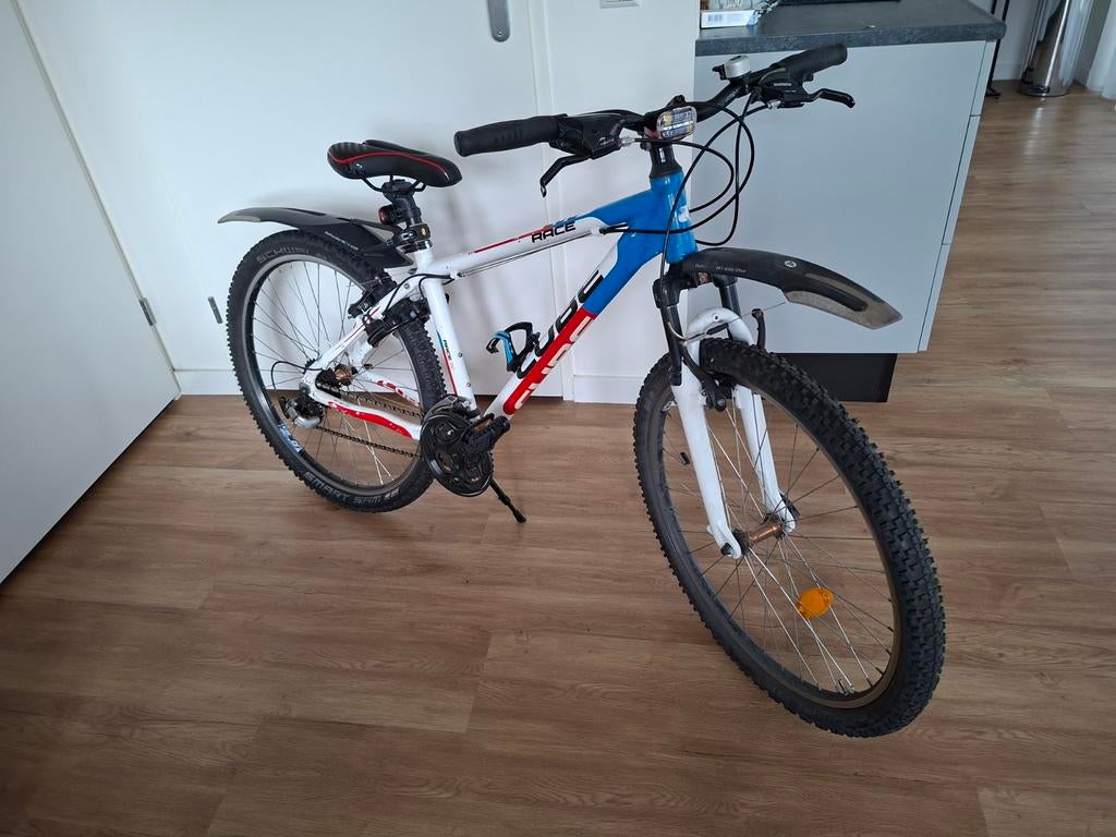 CUBE 26INCH 21 VERS NW Zadel goedebande  verlichting, Fietsen en Brommers, Fietsen | Jongens, Ophalen of Verzenden, Zo goed als nieuw