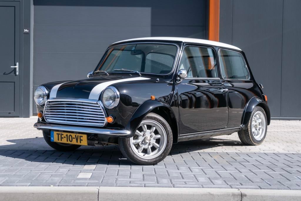 Mini 1300 1988, Auto's, Voorwielaandrijving, Zwart, Zwart, Handgeschakeld