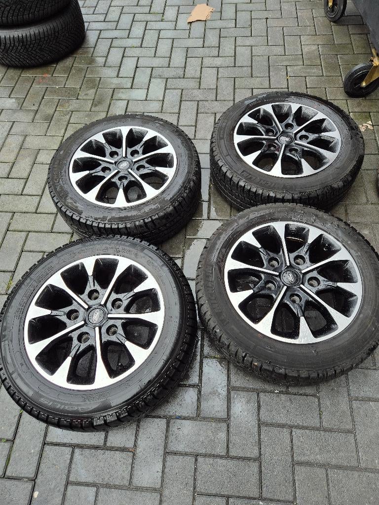 Ford custom sport velgenset met nette banden, Ophalen, 17 inch, All Season, Bestelwagen