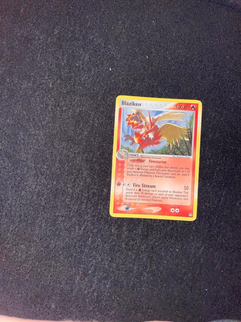 Blaziken Pokemon Kaart - Zeldzaam!, Ophalen, Zo goed als nieuw, Losse kaart, Foil