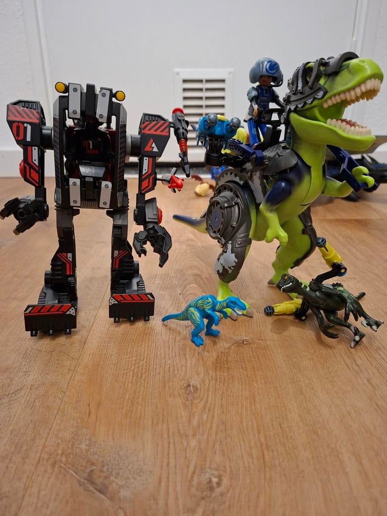 Dino Rise Set, Ophalen of Verzenden, Zo goed als nieuw