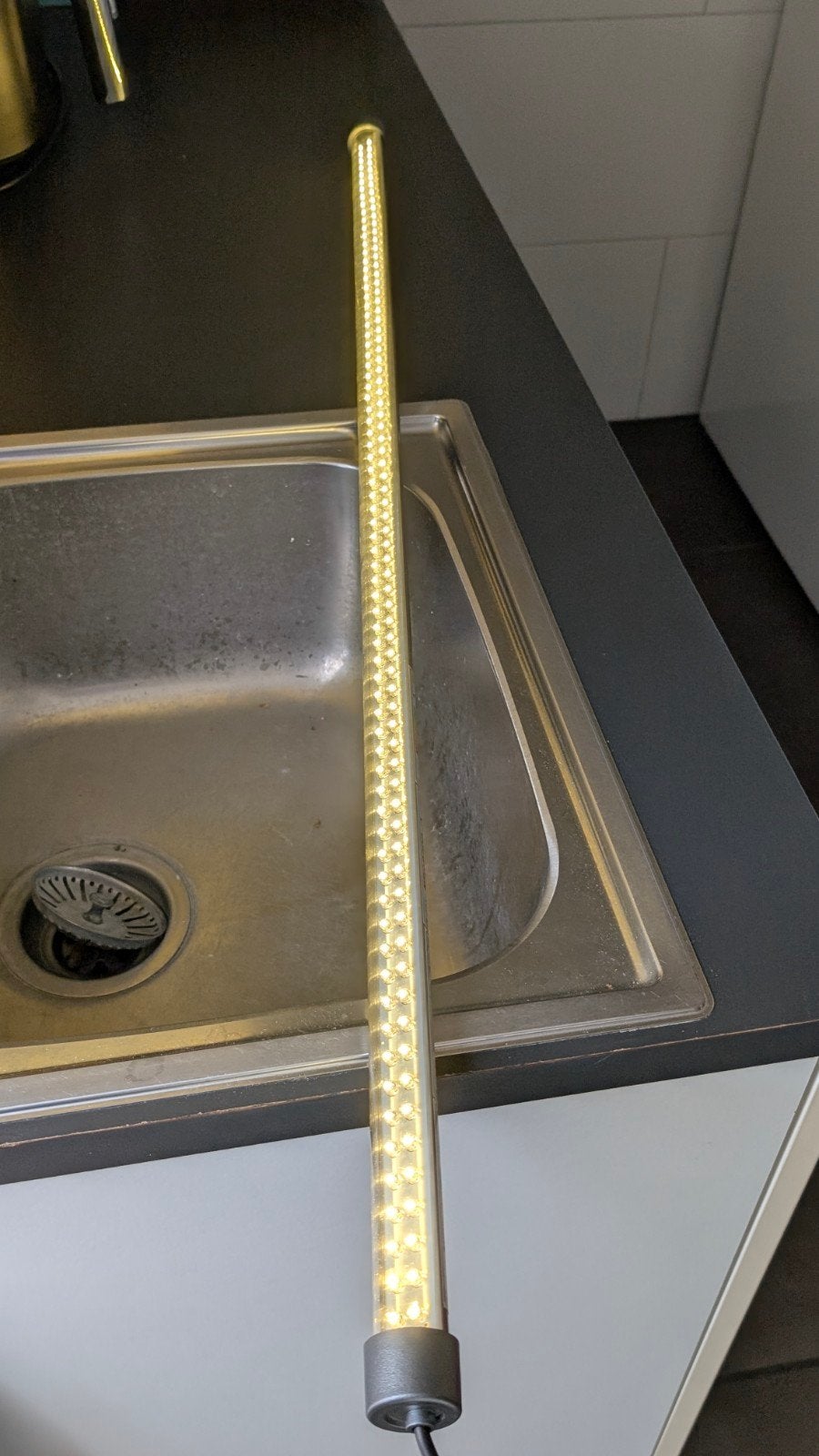 LED verlichting voor tent - 100cm, 12V/230V met PVC buis, Ophalen of Verzenden, Zo goed als nieuw