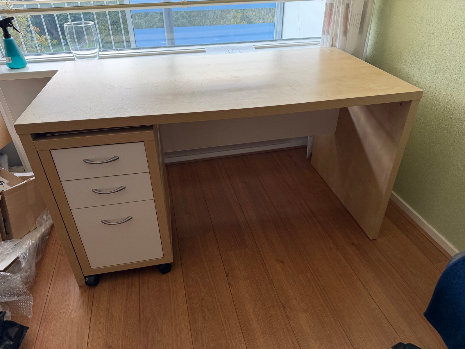 Bureau 140x75 met ladeblok op wielen, Huis en Inrichting, Ophalen, Gebruikt, Overige merken, Computerbureau