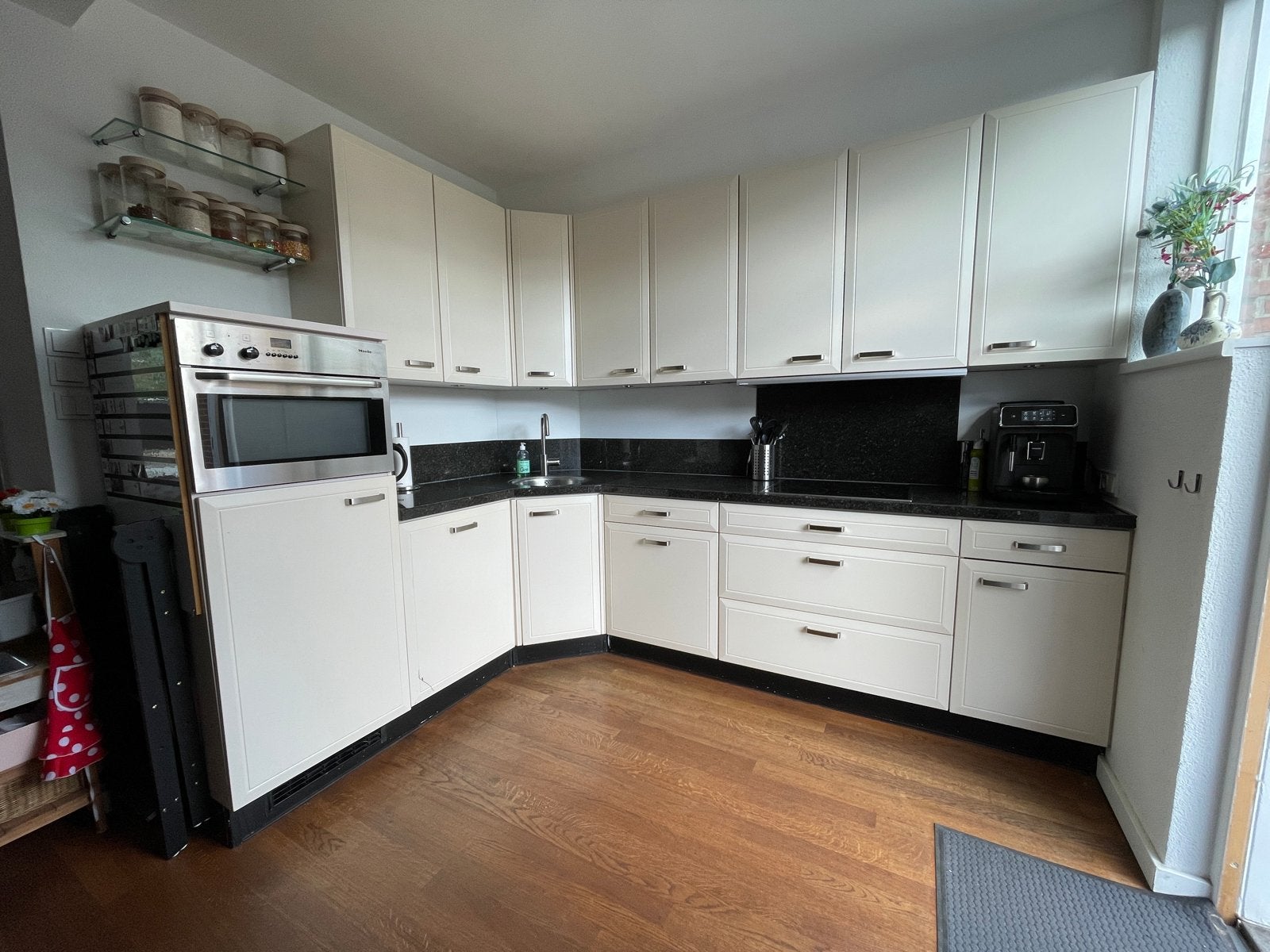 Keuken met Miele apparatuur en granieten blad, Ophalen, Gebruikt, Hoekkeuken, Graniet of Steen