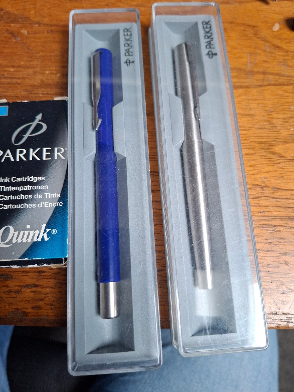 2x Parker pennen in doosje, blauw en zilver, met inkt, Pennenset, Parker, Met doosje, Ophalen of Verzenden