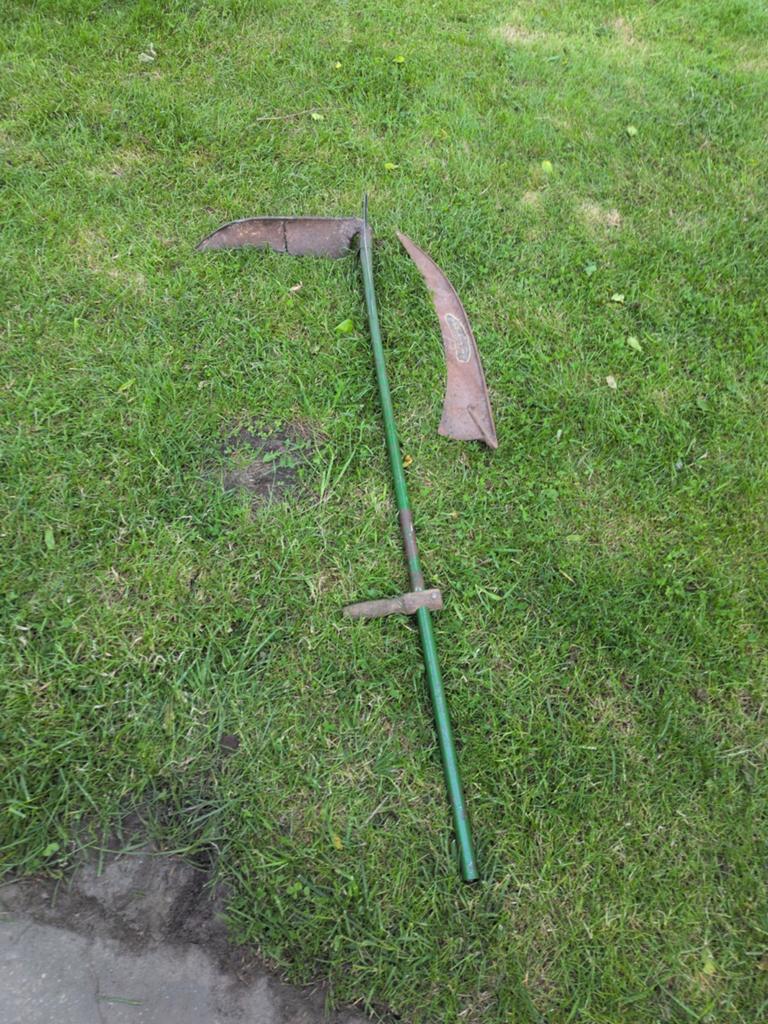 Oude zeis met gebroken mes - decoratie/onderdelen, Tuin en Terras, Hand-tuingereedschap, Ophalen, Gebruikt, Zeis