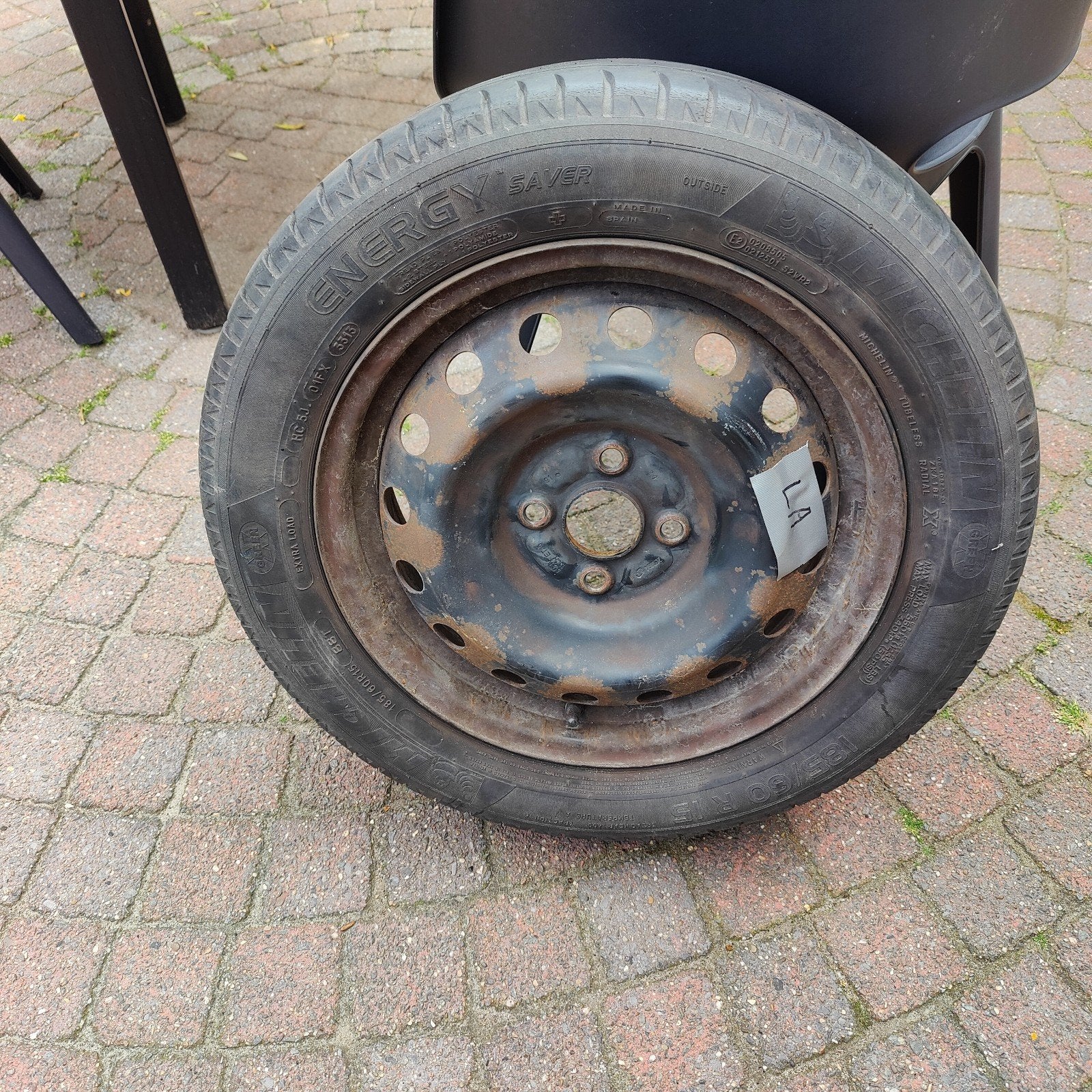 Michelin Energy Saver 185/60 R15 Zomerband op velg, Gebruikt, 15 inch, Banden en Velgen, Personenwagen