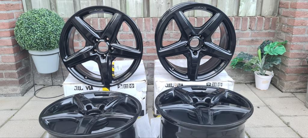 Mercedes 18" inch AMG breedset smetteloos nieuw, Ophalen, 18 inch, Velg(en), Zomerbanden