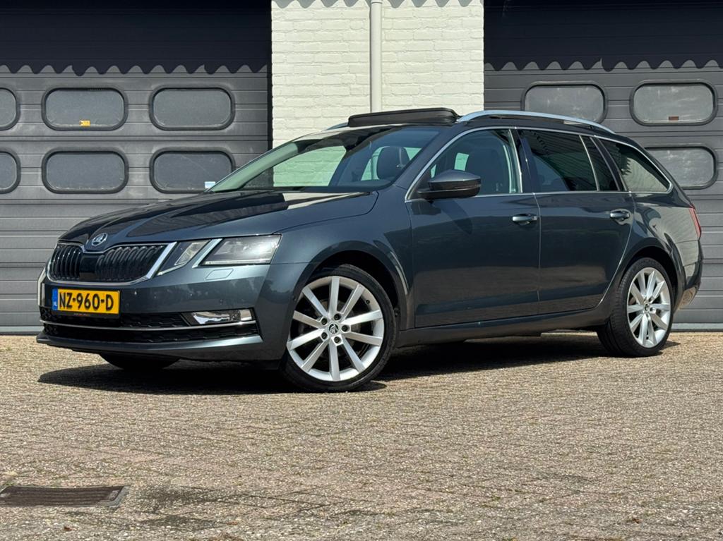 Skoda Octavia 1.0 TSI Greentech PANO LED CARPLAY SFEER STOEL, Auto's, Skoda, Te koop, Octavia, ABS, Airbags, Airconditioning, Android Auto