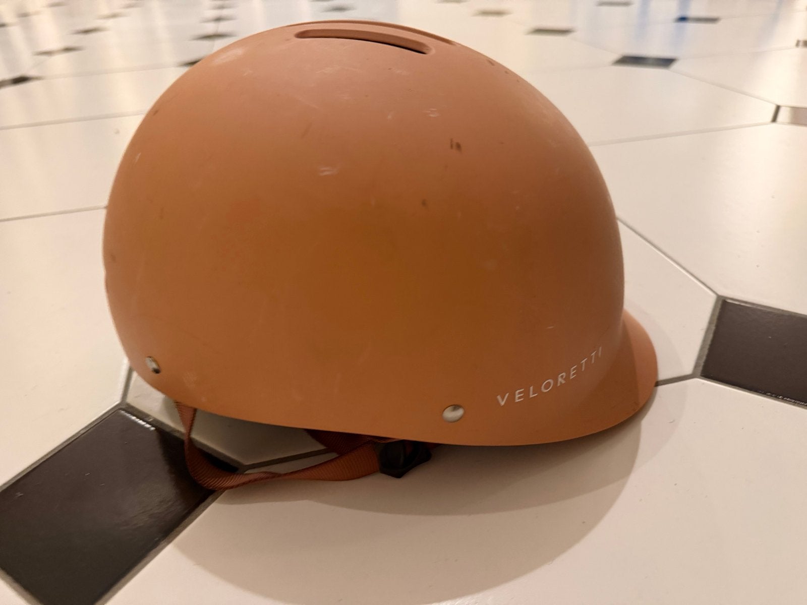 Veloretti fietshelm - Terracotta, Fietsen en Brommers, Ophalen of Verzenden, Gebruikt, Overige maten, Heer of Dame