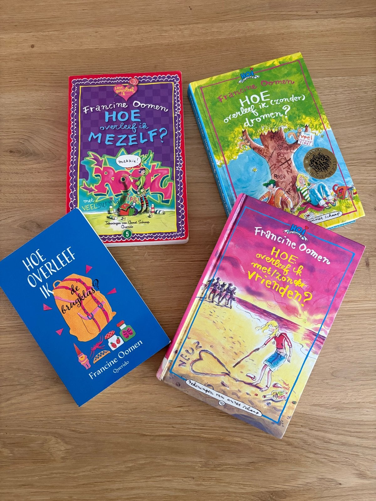 Hoe overleef ik... boeken van Francine Oomen (4 stuks), Ophalen of Verzenden, Gelezen, Fictie