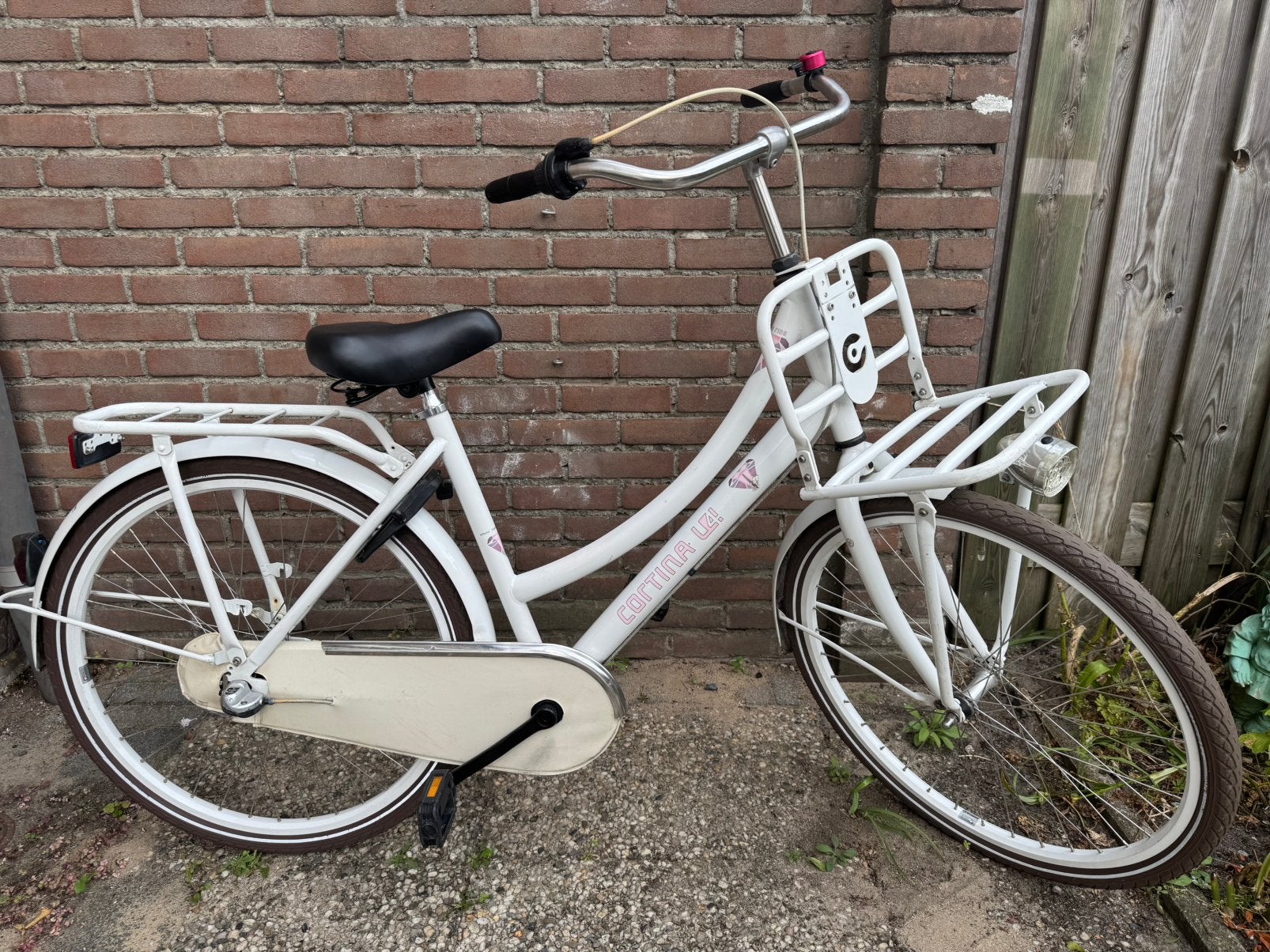 Mooie witte Cortina U4 transportfiets 26 inch, Fietsen en Brommers, Fietsen | Meisjes, Ophalen, Zo goed als nieuw, 26 inch of meer
