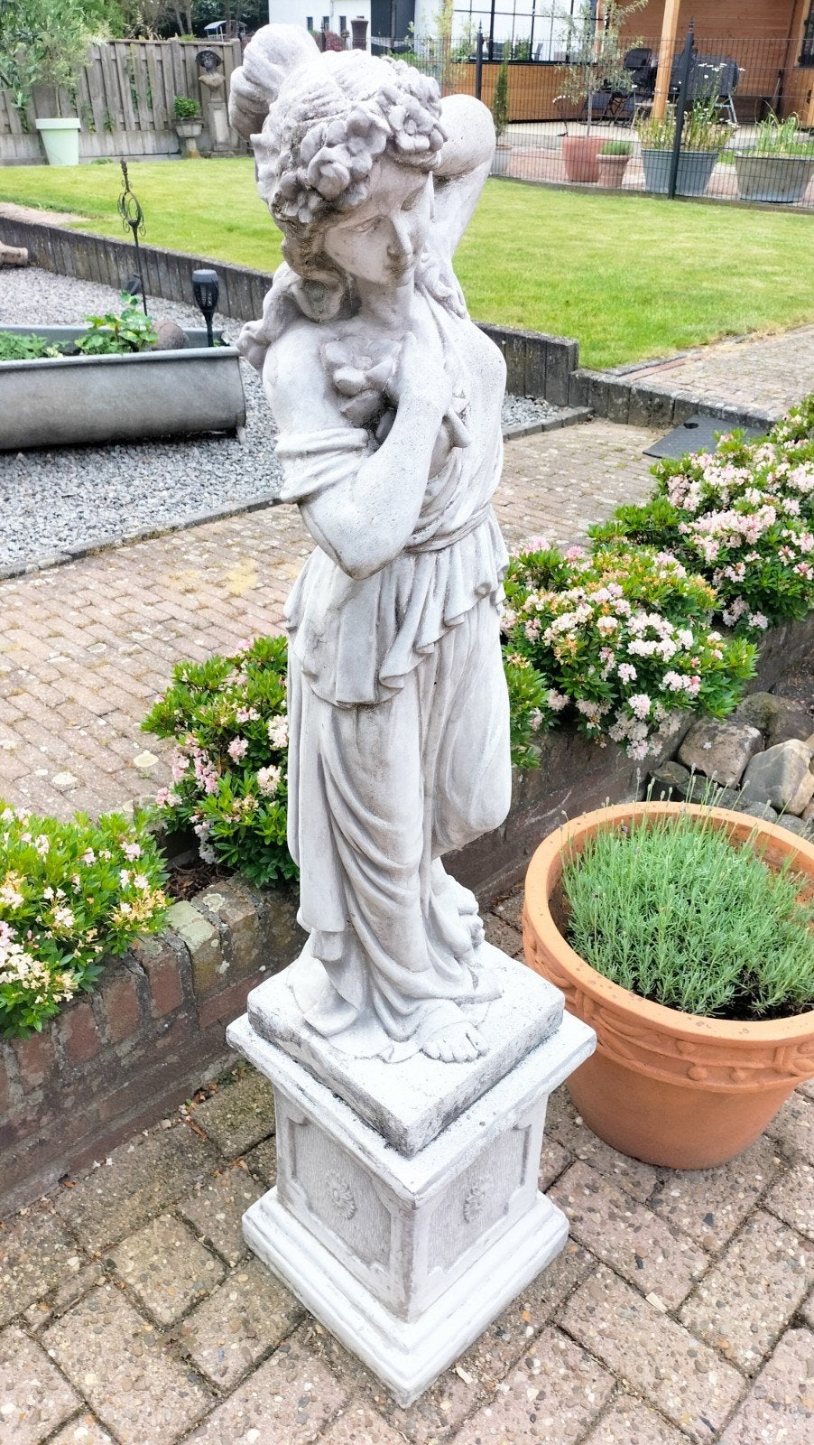 Lena, Tuin en Terras, Ophalen