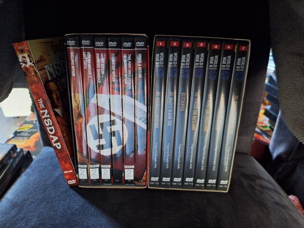 2 DVD-boxen + 1 losse DVD over de Tweede Wereldoorlog, Gebruikt, Nederlands, Ophalen of Verzenden, Complete serie