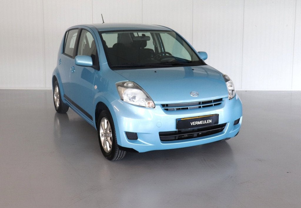 Daihatsu Sirion 2 1.3-16V Prestige automaat, Auto's, Daihatsu, Stof, Gebruikt, 31 €/maand, 4 cilinders