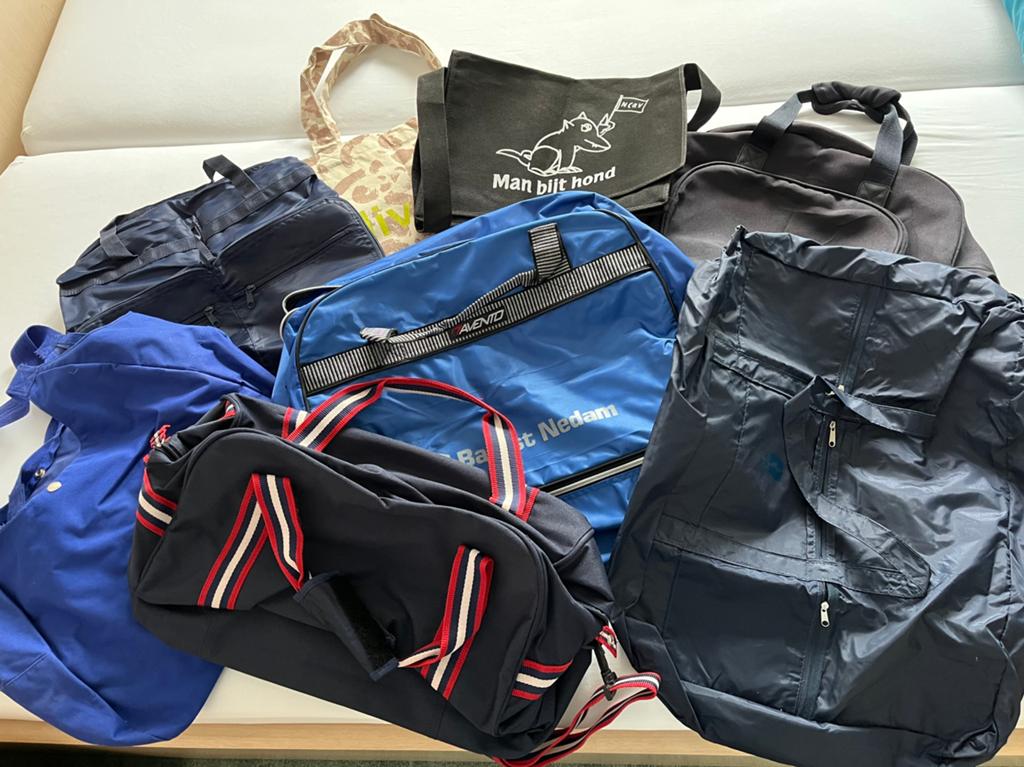 8 verschillende tassen voor een totaalprijs van € 10,00, Ophalen of Verzenden, Zo goed als nieuw, 30 cm of meer, Minder dan 35 cm