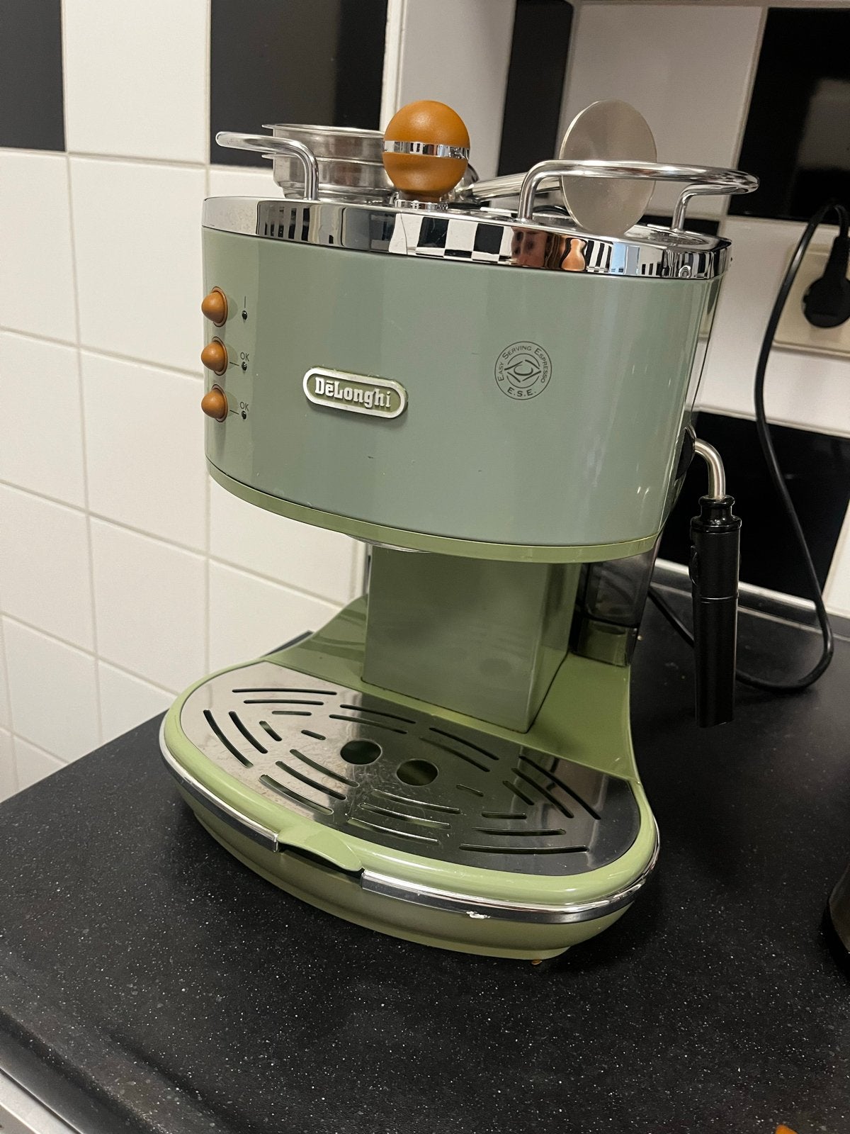 De'Longhi Icona Vintage Espressomachine - Olijfgroen, Ophalen, Afneembaar waterreservoir, Espresso apparaat, Gemalen koffie