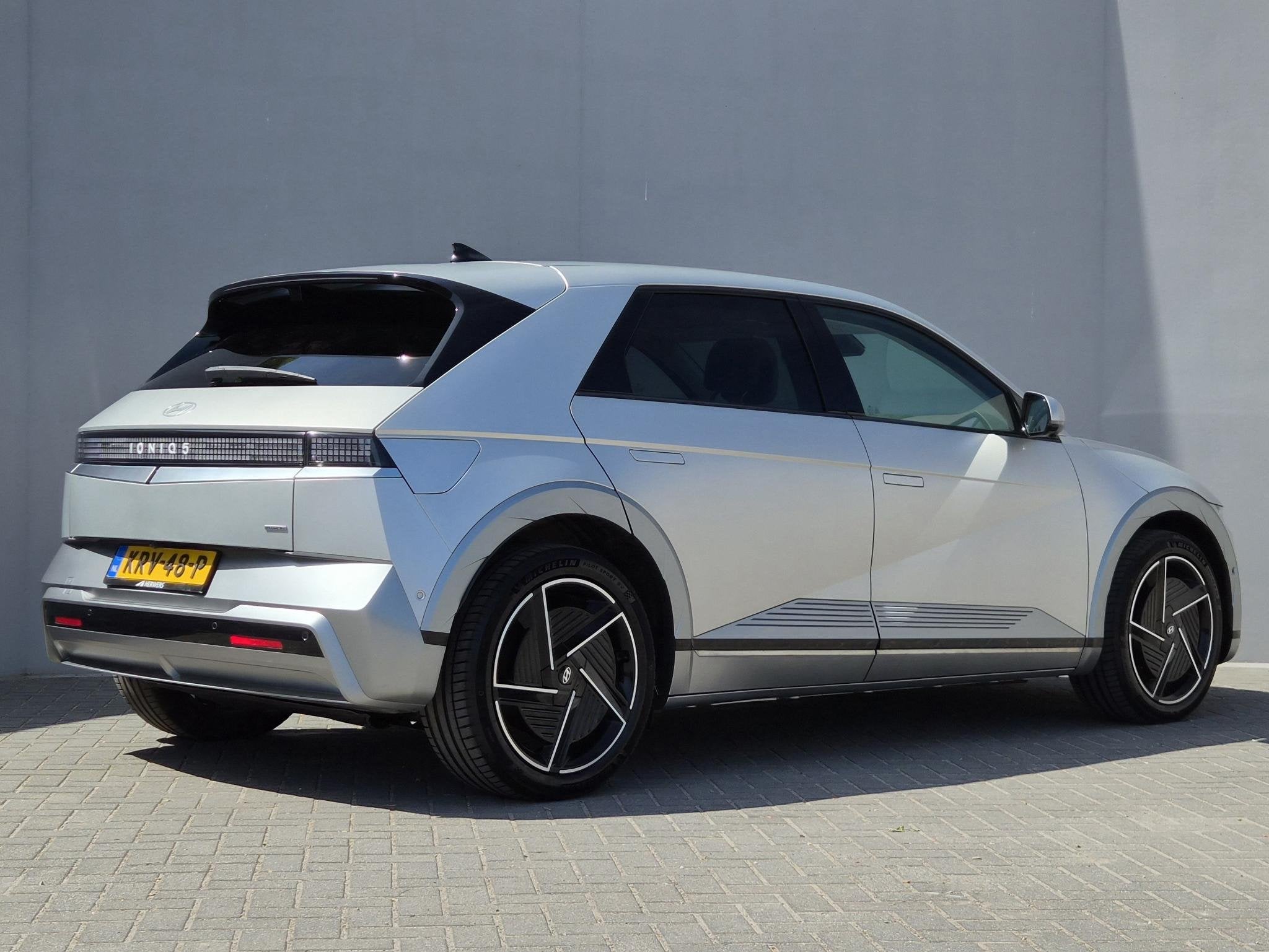 Hyundai IONIQ 5 Lounge AWD 84 kWh / SOH 99% / Fabrieksgarant, Automaat, Gebruikt, Leder, Vierwielaandrijving