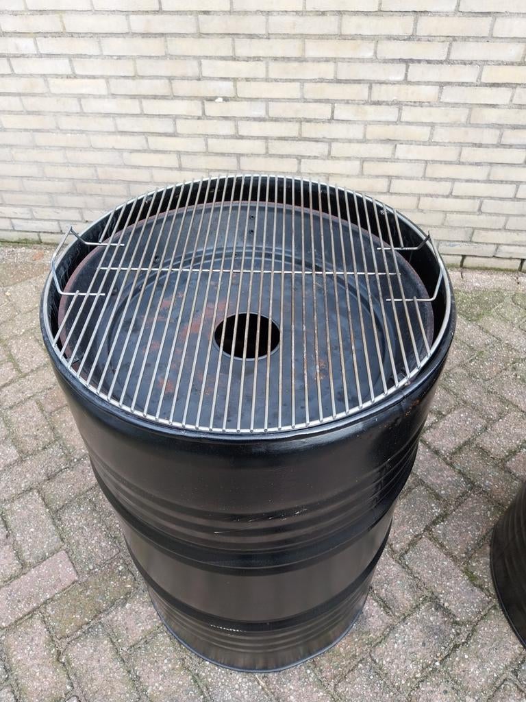 Barbeque tonnen, Ophalen