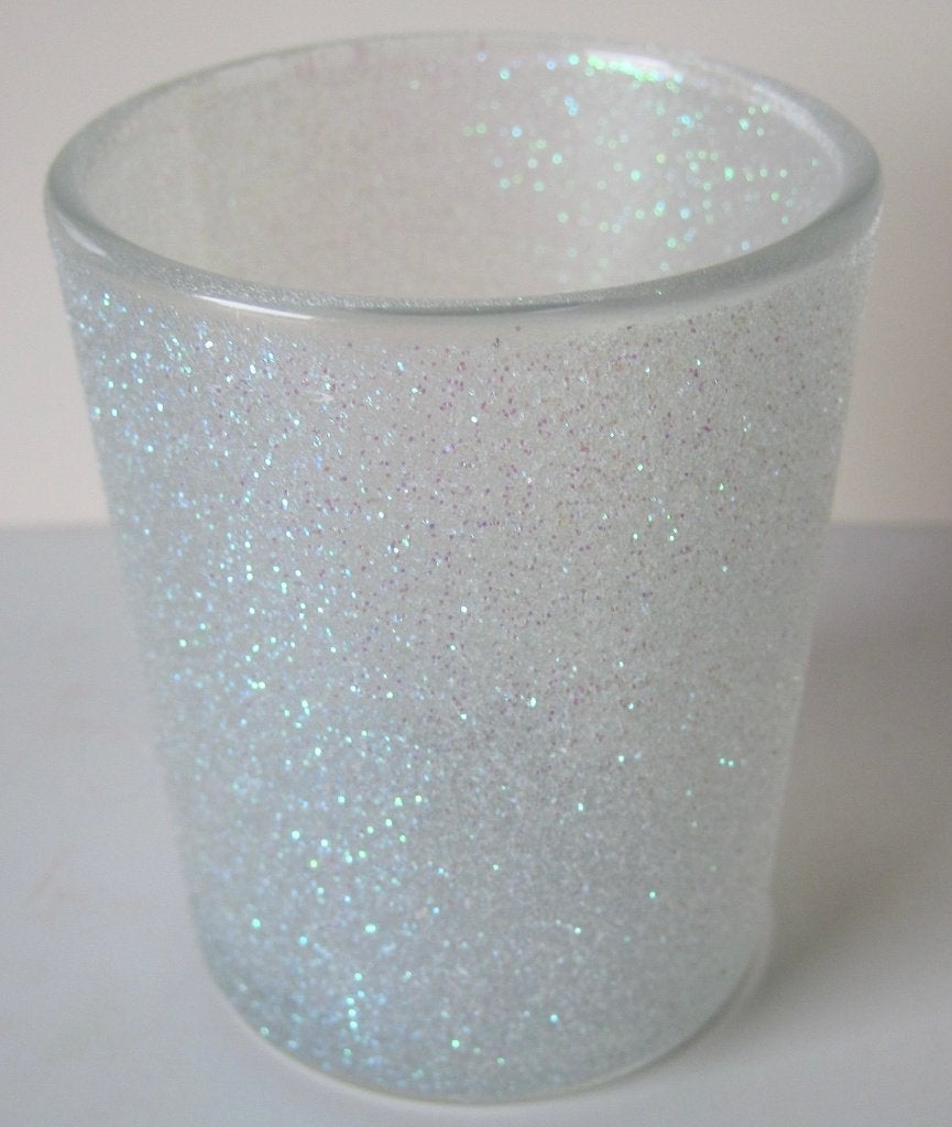 waxinelicht van glas met glitters - hoogte 6,5 cemtimeter, Wit, Waxinelichthouder, Ophalen of Verzenden, 6 cm