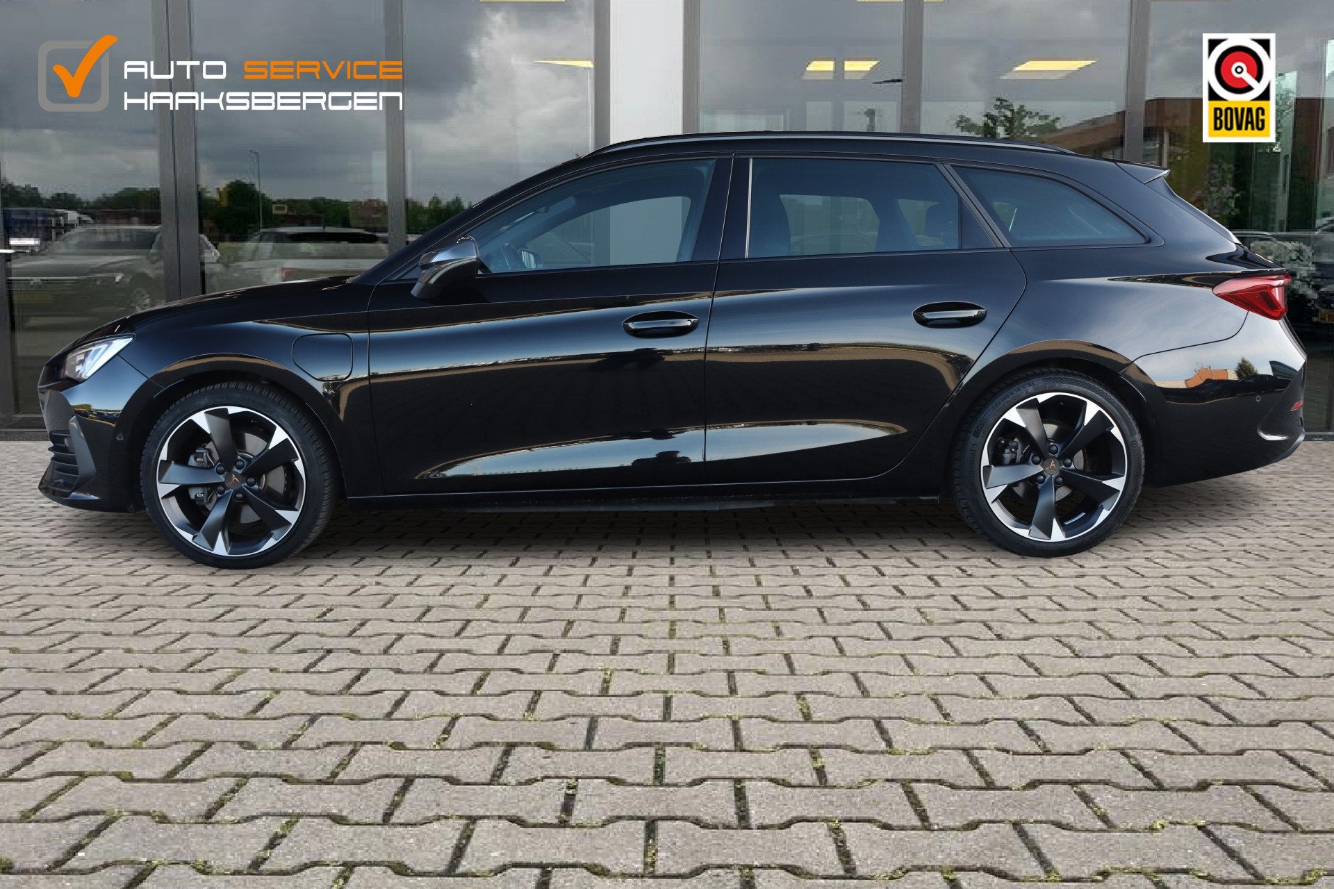 CUPRA Leon Sportstourer 1.4 e-Hybrid Business | ACC | Camera, Auto's, Gebruikt, Zwart, 4 cilinders, 1589 kg