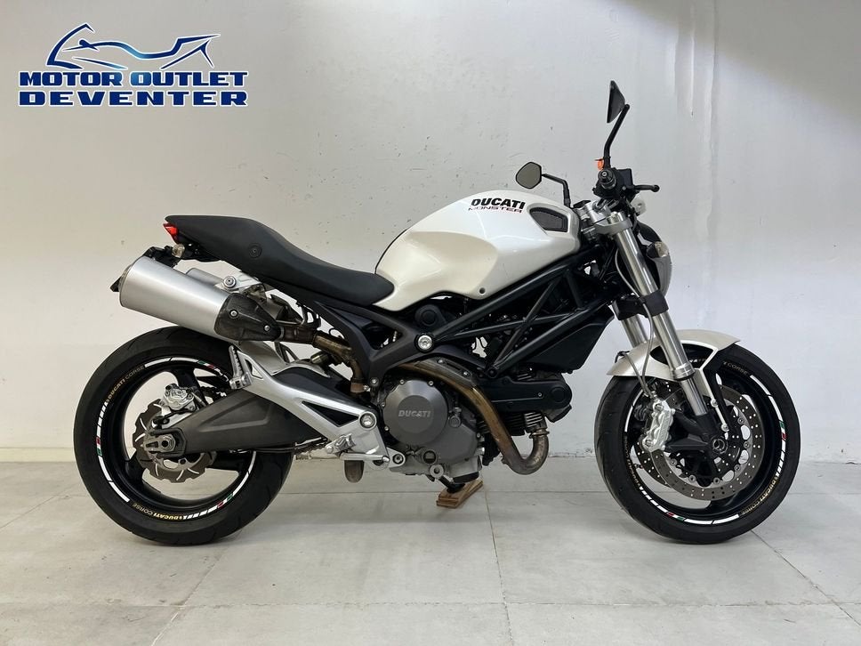 Prachtige DUCATI MONSTER 696 MONSTER696 M696 M 696 (bj 2008), DUCATI, 2 cilinders, Motorrijbewijs A, Bedrijf