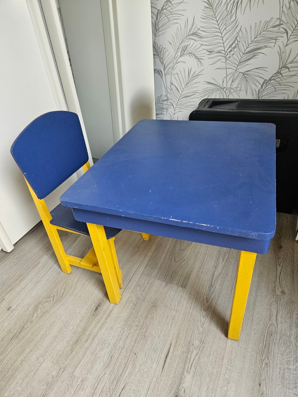 Kindertafel en stoel - Blauw/Geel, Ophalen, Gebruikt, Tafel(s) en Stoel(en)