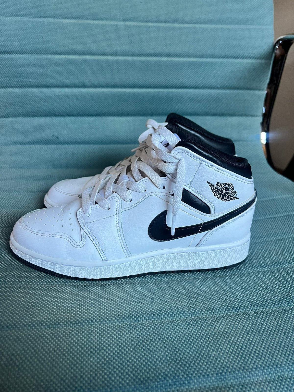 Nike Air Jordan Mid, Ophalen of Verzenden, Gebruikt, Schoenen