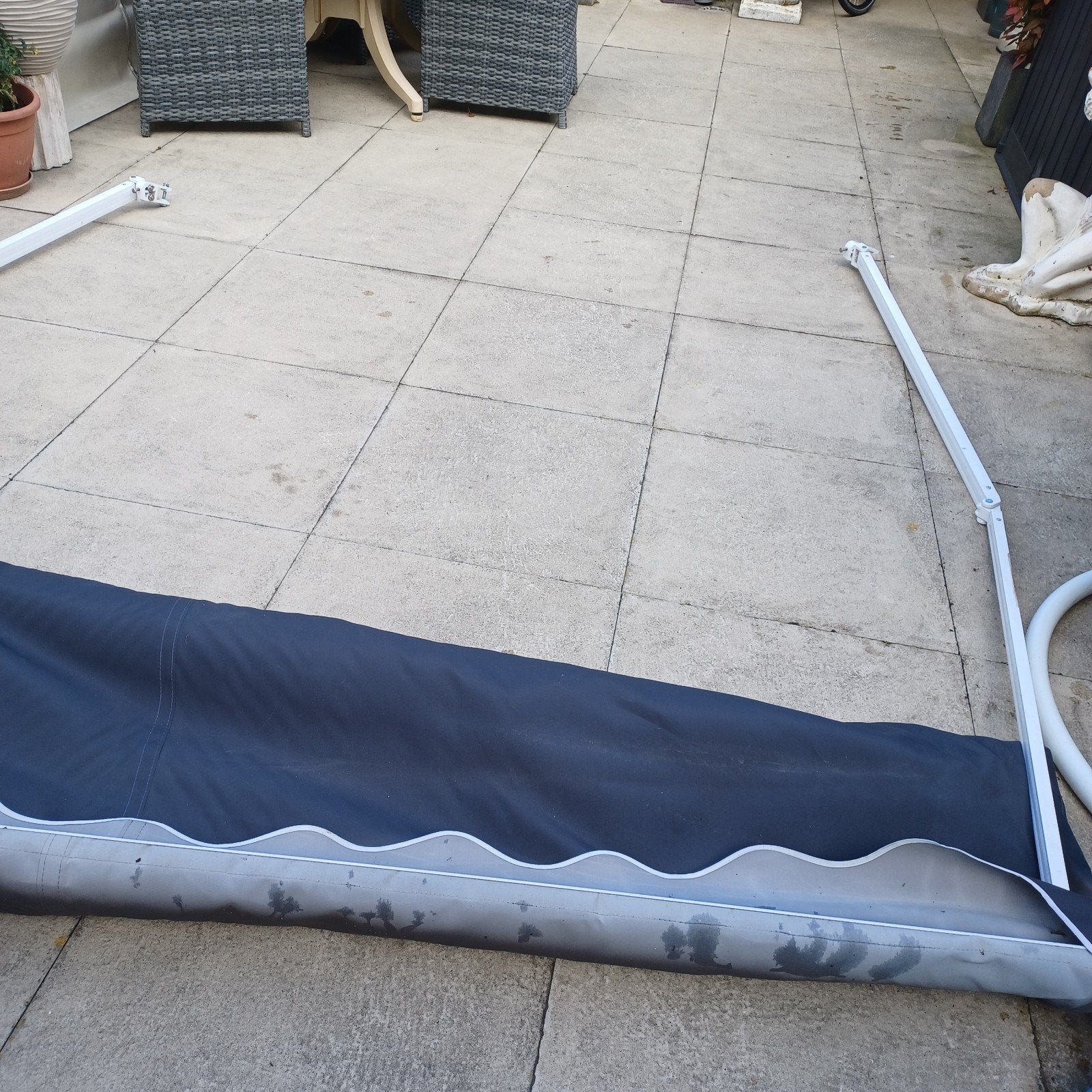 Knikarm zonnescherm met zwengel ,antraciet  200€, Tuin en Terras, Zonneschermen, 150 tot 300 cm, Ophalen, Gebruikt, Knikarmscherm