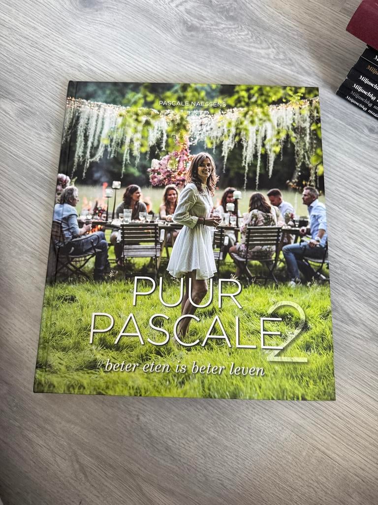Puur Pascale 2: Beter eten is beter leven - Pascale Naessens, Boeken, Hoofdgerechten, Ophalen of Verzenden, Zo goed als nieuw
