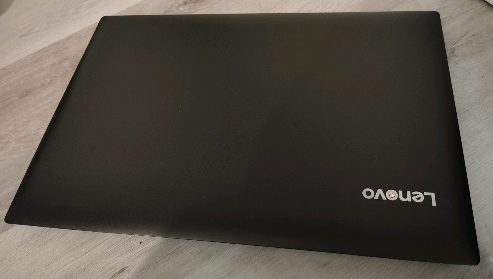 Lenovo IdeaPad17AST/17.3"/8GB RAM/256GB SSD/Windows 11, 2 tot 3 Ghz, Ophalen of Verzenden, Zo goed als nieuw, SSD