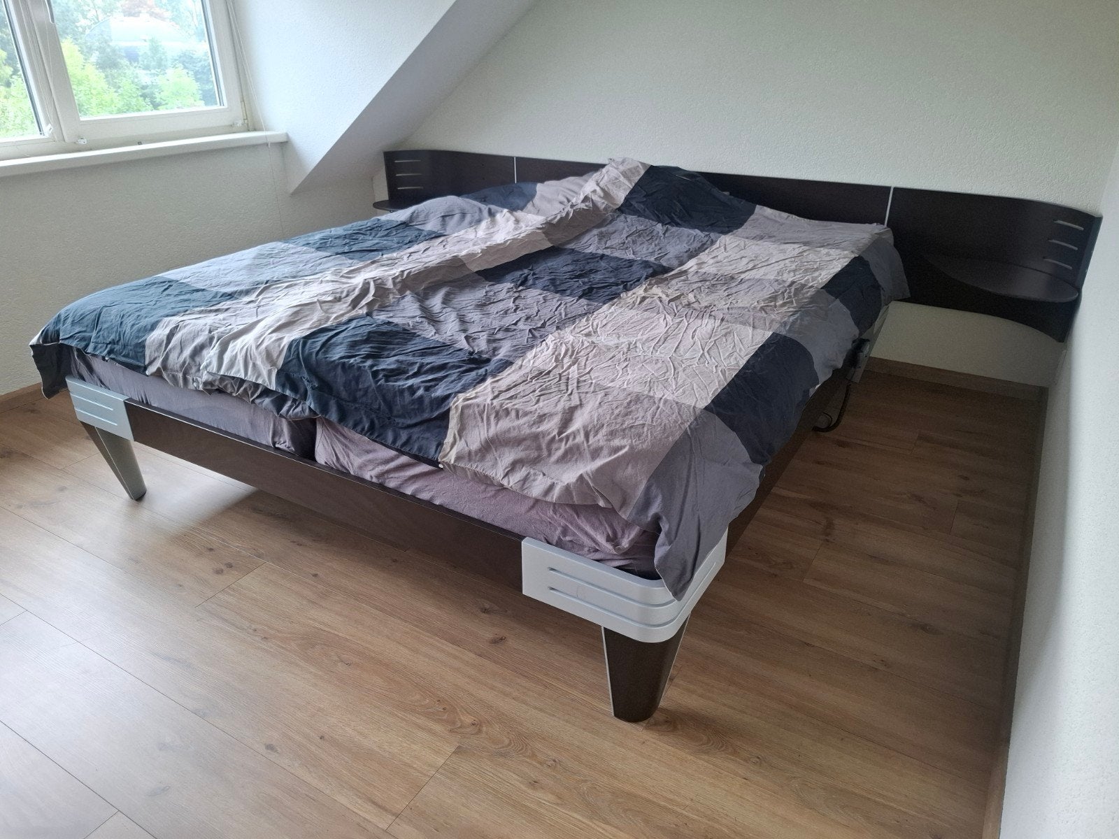 Auping Aurora bed met elektrisch verstelbare bedden, Ophalen, Bruin, 210 cm, Tweepersoons