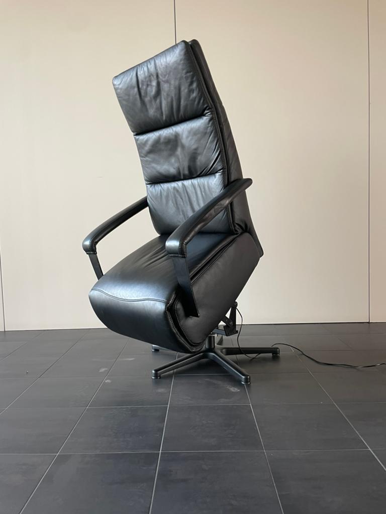 Zwarte elektrische relax fauteuil / sta op stoel, Minder dan 75 cm, Ophalen of Verzenden, Nvt, Nvt