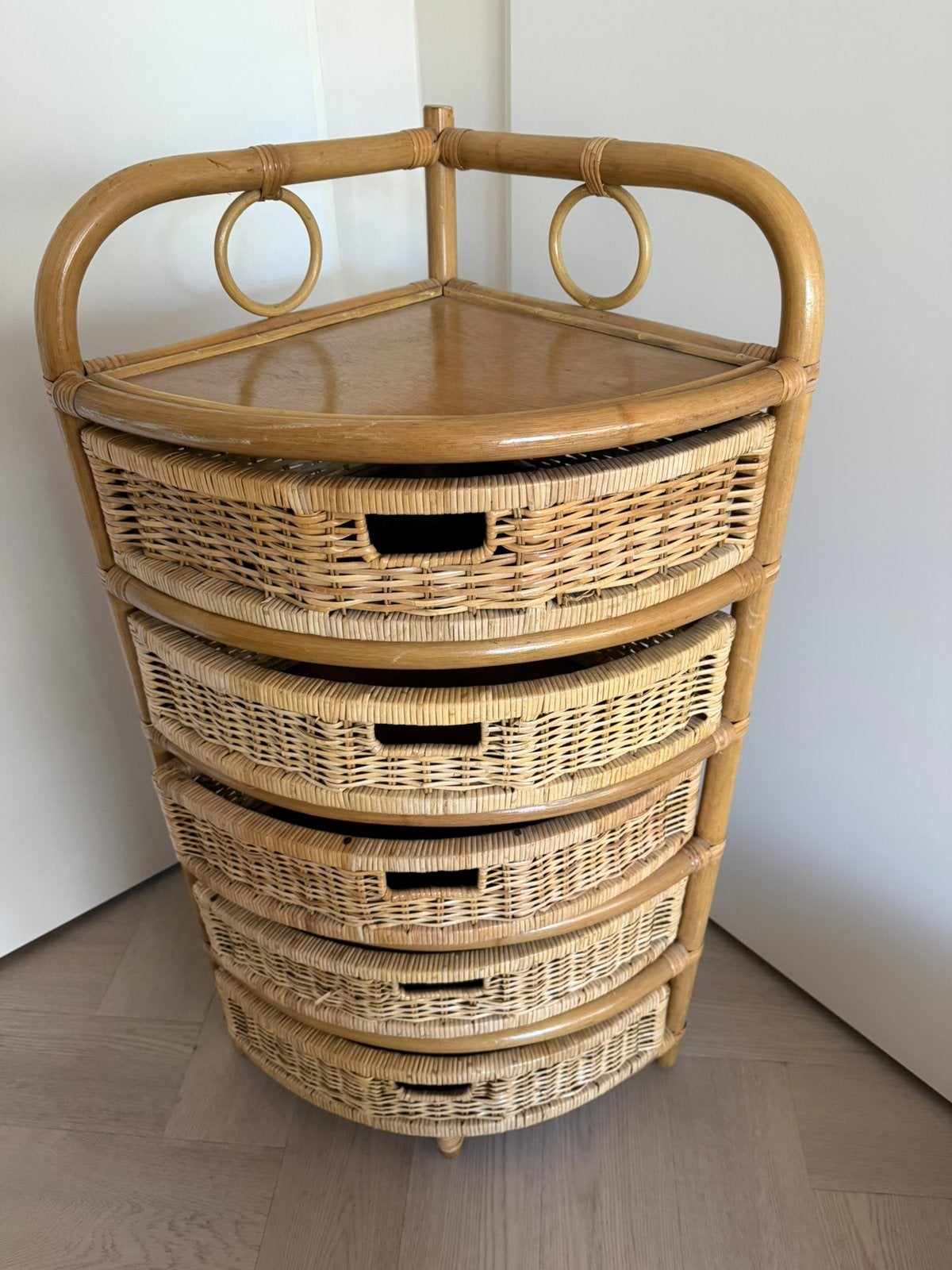 Rotan hoekladekast met 5 laden, 100 cm hoog, 40x40 cm, Ophalen, Overige materialen, Minder dan 50 cm, Gebruikt
