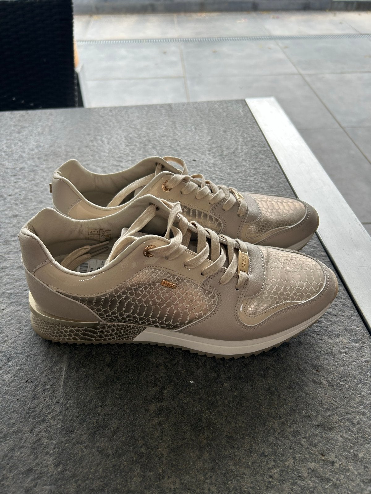 Mooie Mexx sneakers, maat 42 (valt als 41), z.g.a.n., Ophalen of Verzenden, Zo goed als nieuw, Sneakers of Gympen