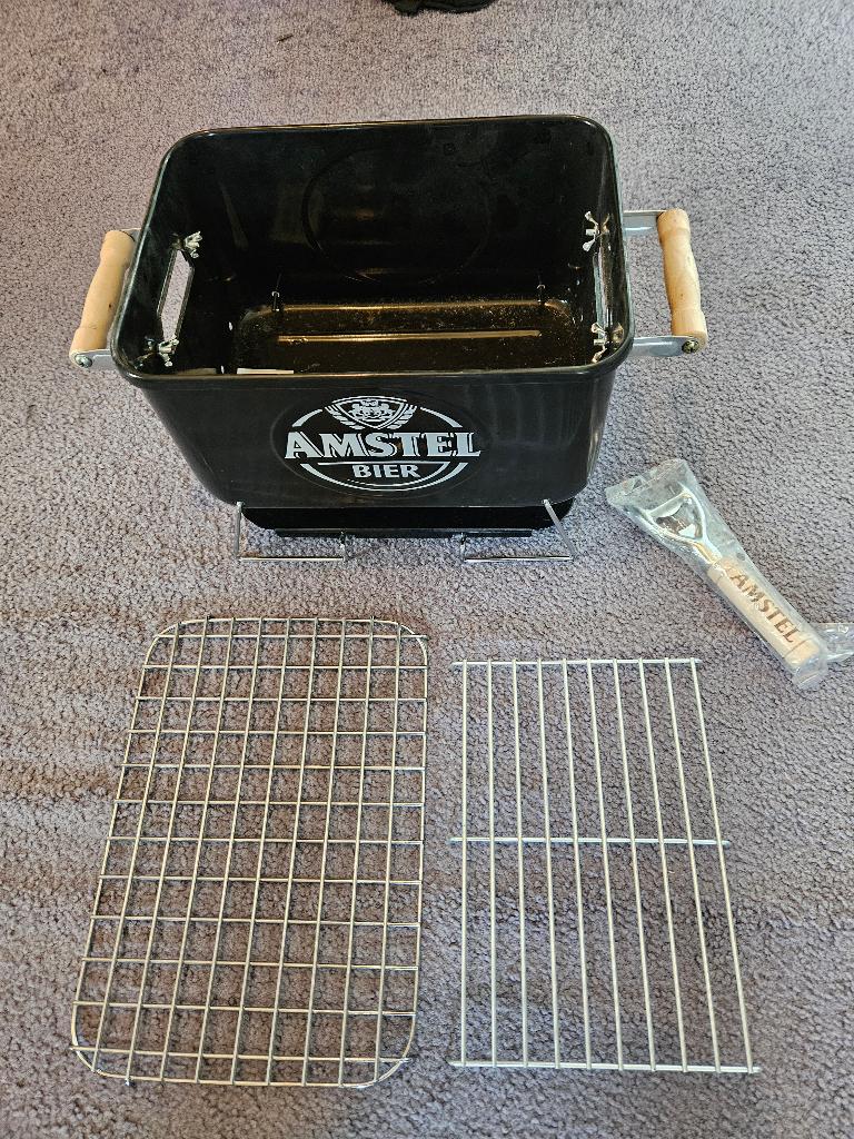 Amstel Bier BBQ compleet met roosters, handvatten en opener, Ophalen, Zo goed als nieuw, Amstel Bier, Met accessoires