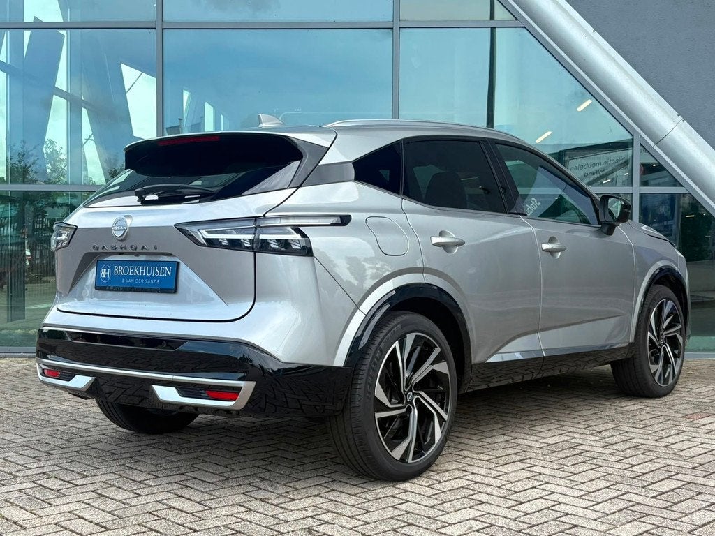 Nissan Qashqai 1.3 MHEV Xtronic Tekna Plus 158pk Massage sto, Zwart, 4 cilinders, Bedrijf, Hybride Elektrisch/Benzine