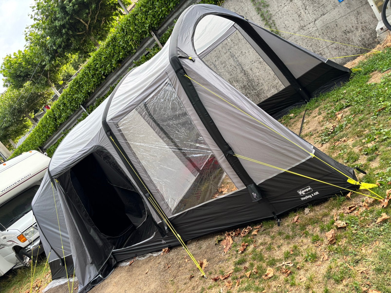 Kampa Hayling 4 Air – slechts 1 vakantie gebruikt, Caravans en Kamperen, Ophalen, Gebruikt, Tot en met 4