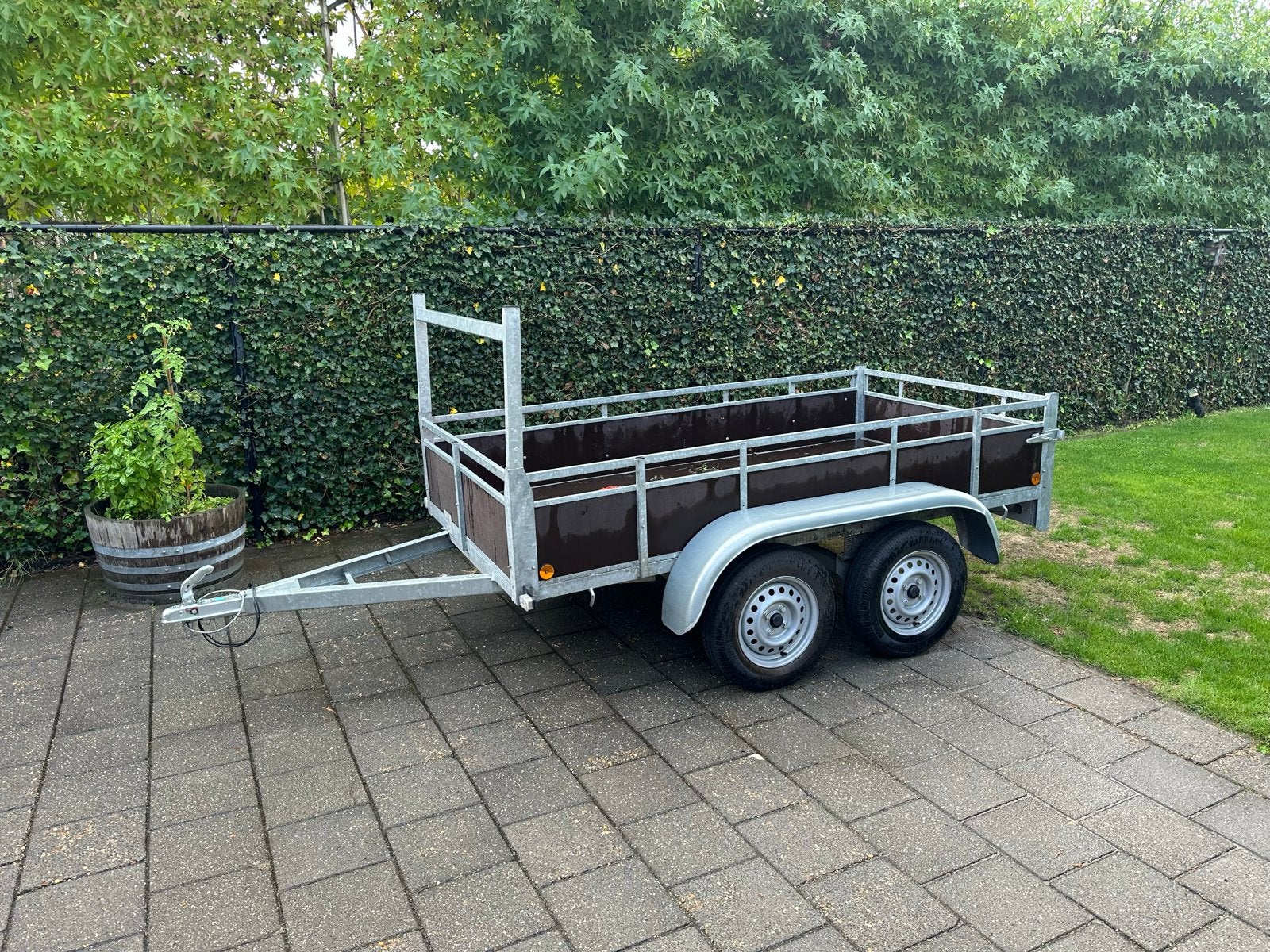 Degelijke aanhangwagen met twee assen - Perfect voor zwaar w, Ophalen