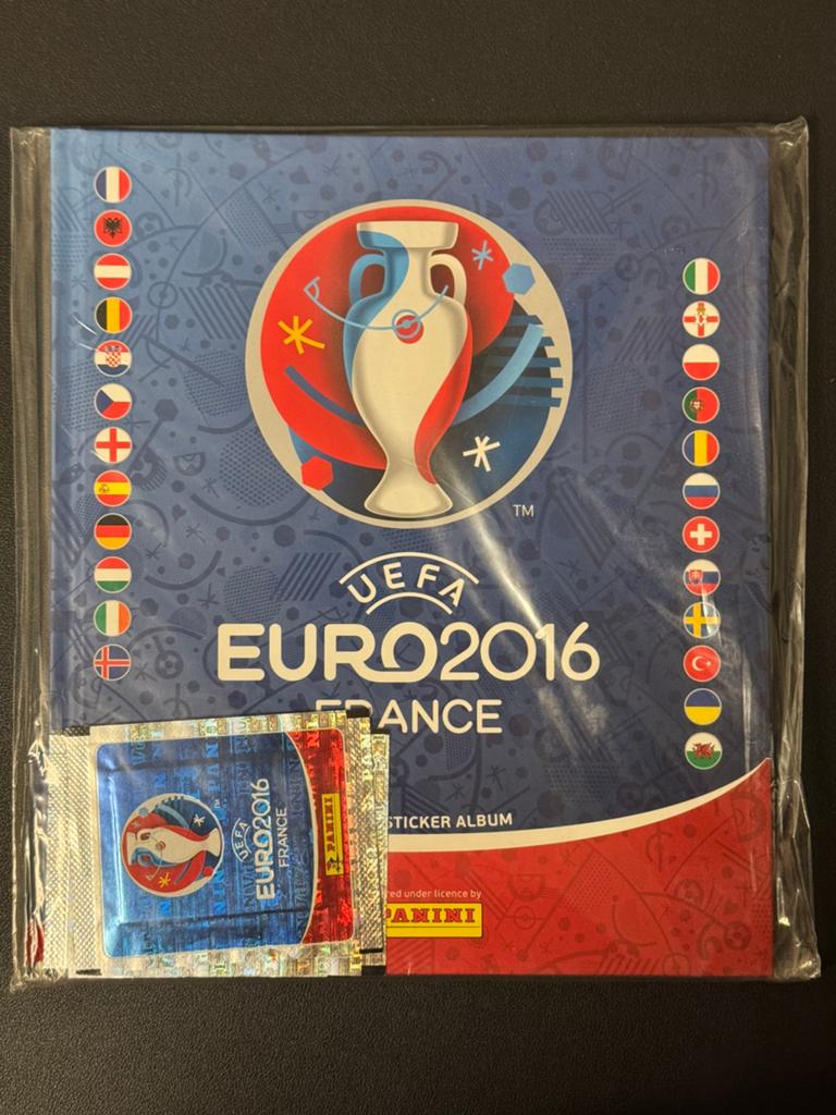 Panini Euro 2016 Hardcover + 3 Packs SEALED!, Ophalen of Verzenden, Nieuw, Overige typen, Foil