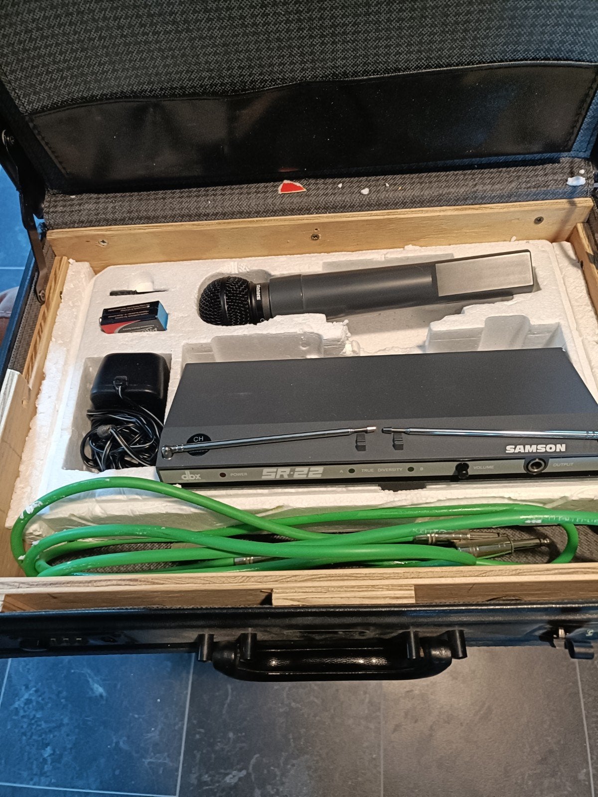 Samson SR22 Draadloze Microfoon Set met Shure Microfoon, Verzenden, Gebruikt, Zangmicrofoon, Draadloos
