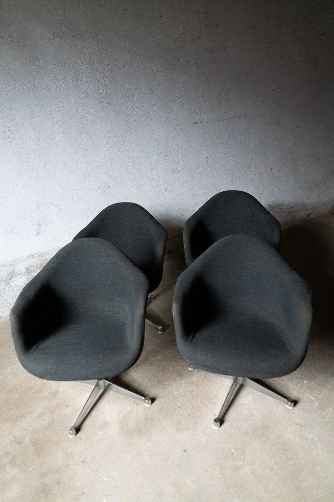 Vintage PAC fauteuils Eames