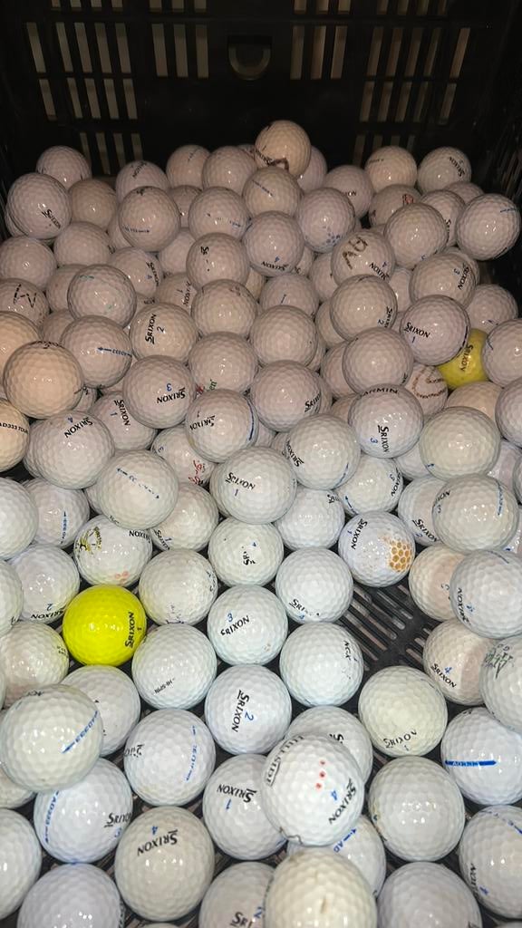 100 Stuks Srixon AD333 Golfballen, Sport en Fitness, Golf, Ophalen of Verzenden, Zo goed als nieuw, Bal(len)