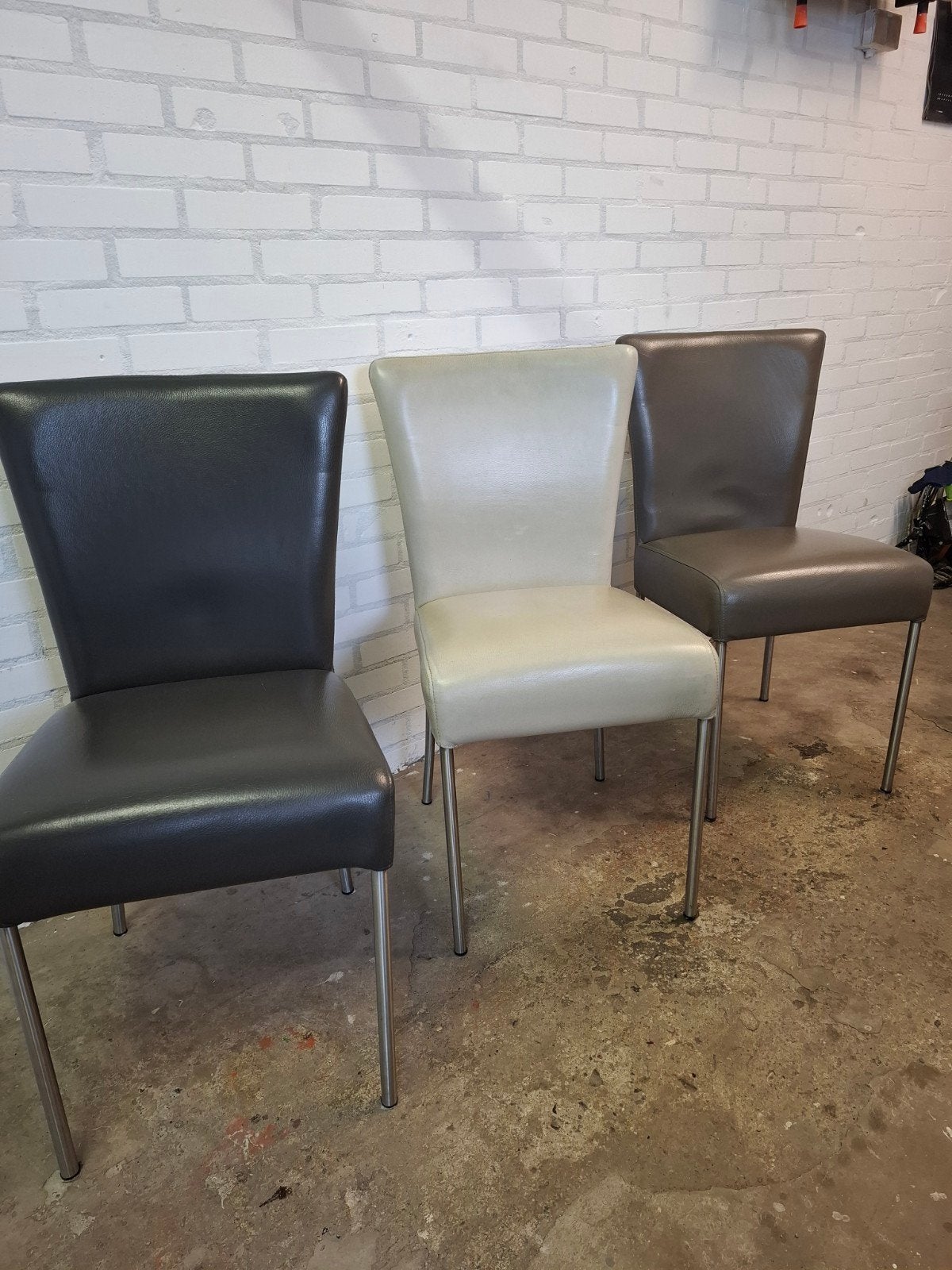 gratis: 6 lederen stoelen, Ophalen, Leer, Zo goed als nieuw, Grijs