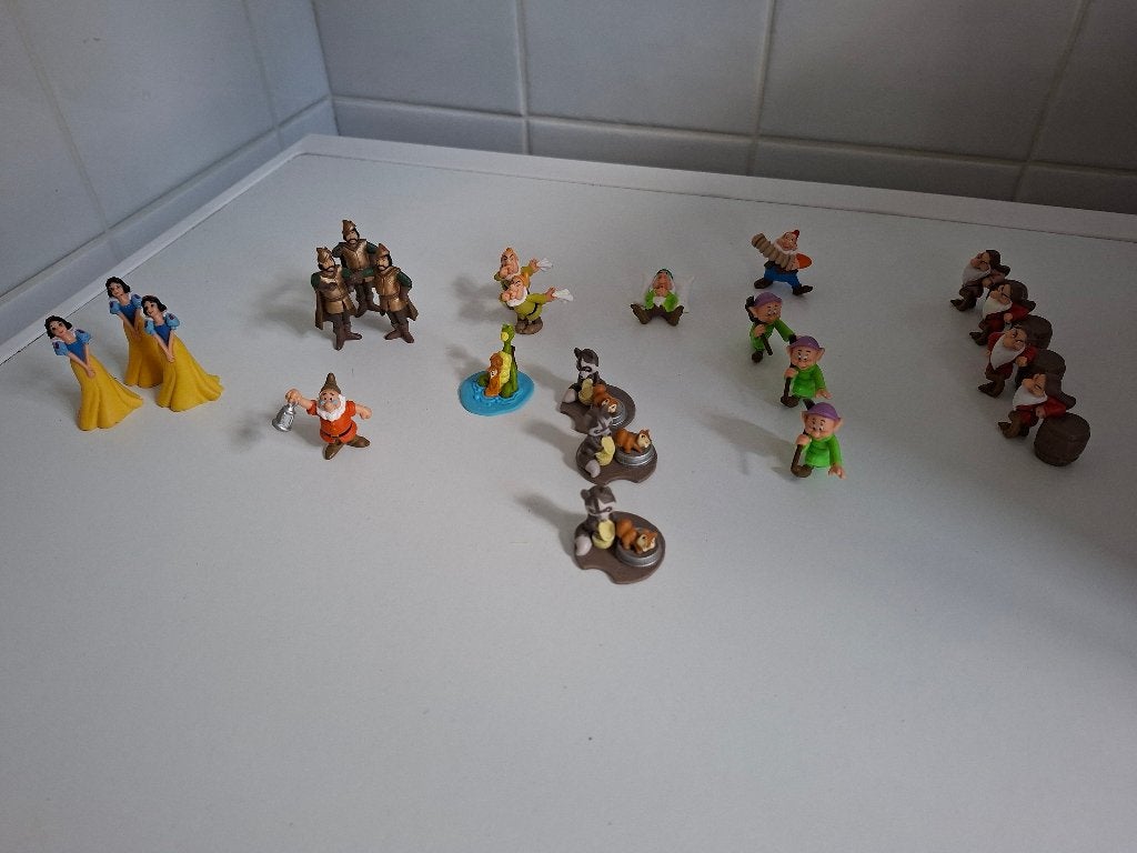 22 EFTELINGPOPPETJES VAN SNEEUWWITJE, Ophalen of Verzenden, Zo goed als nieuw
