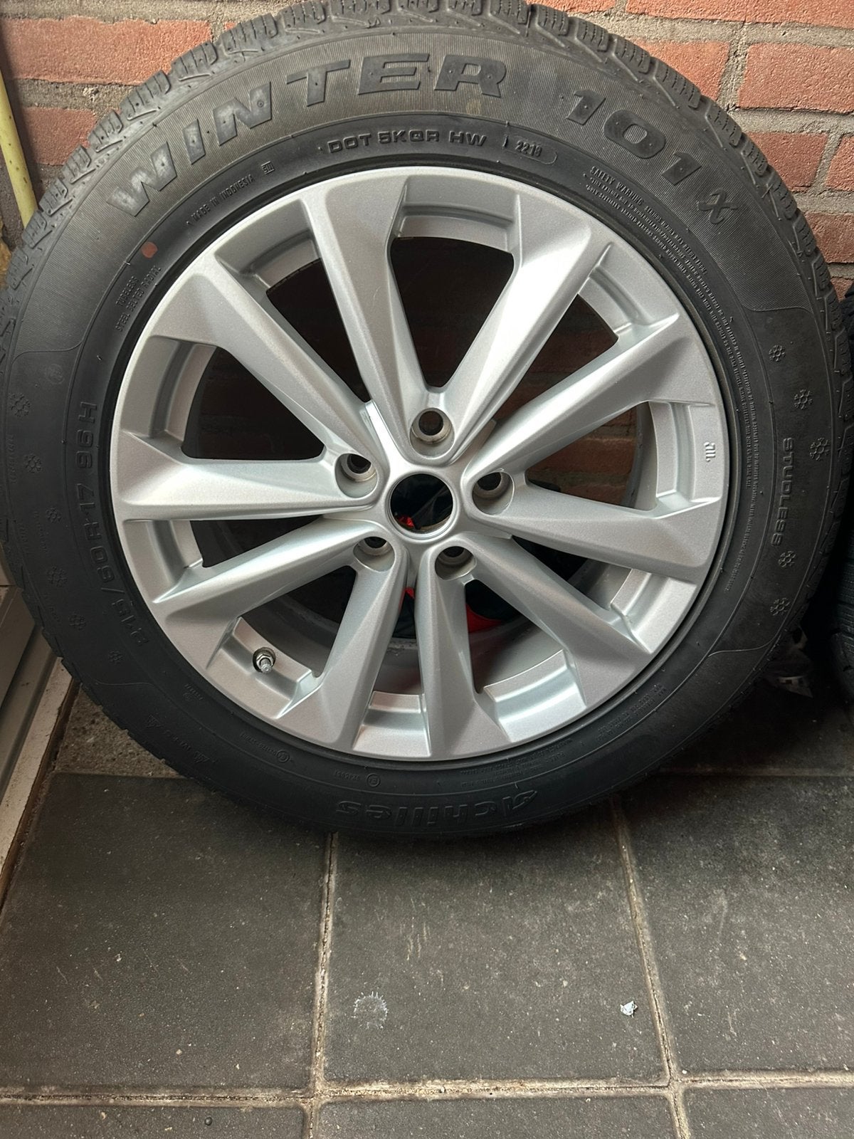 Te koop diverse banden sets zomer en winterbanden, Auto-onderdelen, Banden en Velgen, Ophalen, Banden en Velgen, 17 inch, Winterbanden