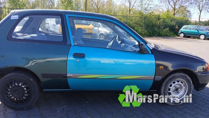 Portier 2Deurs rechts van een Toyota Starlet (6P3), Auto-onderdelen, Gebruikt, -, Deur, -