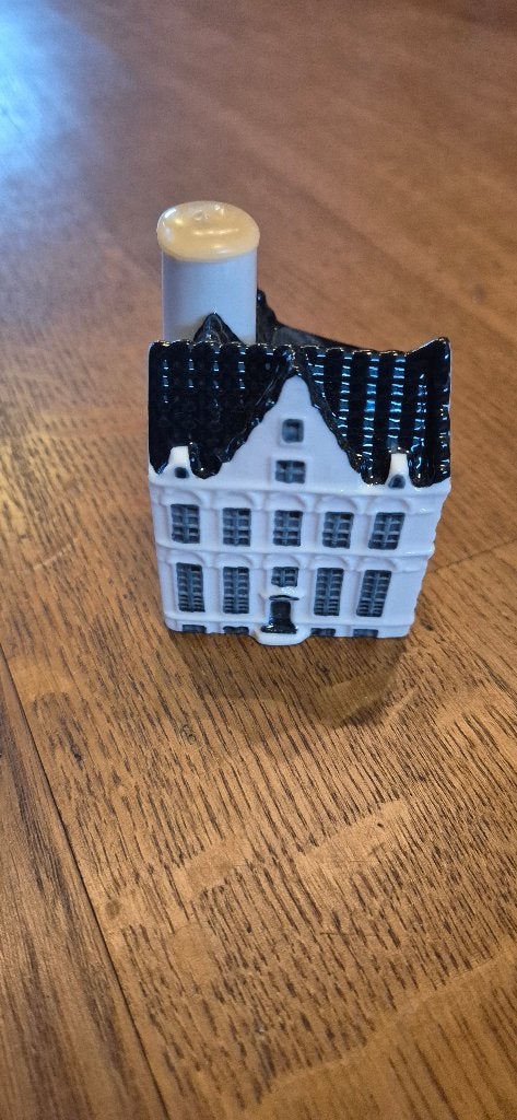 KLM huisje 105, Verzamelen, KLM Huisjes, Ophalen of Verzenden, Nieuw, 81 t/m 91, Gevuld