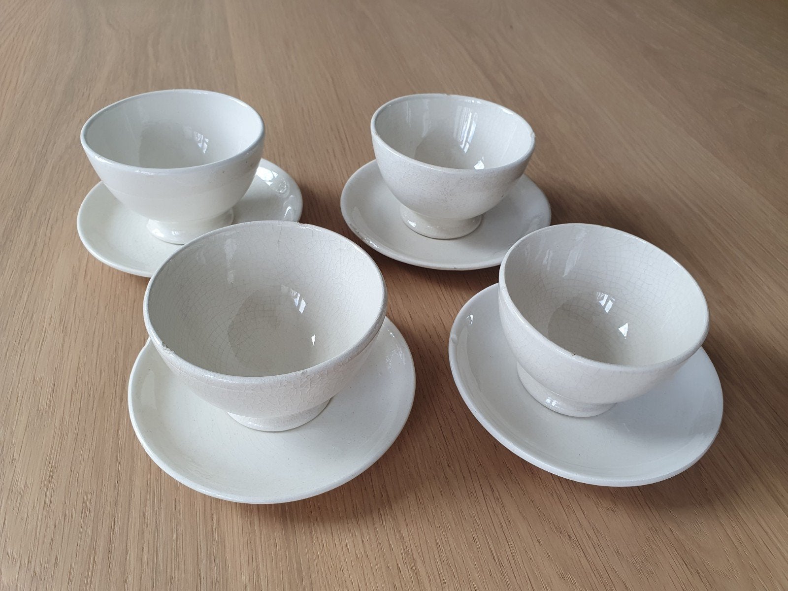 4 zeer zeldame Boch Freres la Louviere kop en schotels €25, Ophalen of Verzenden