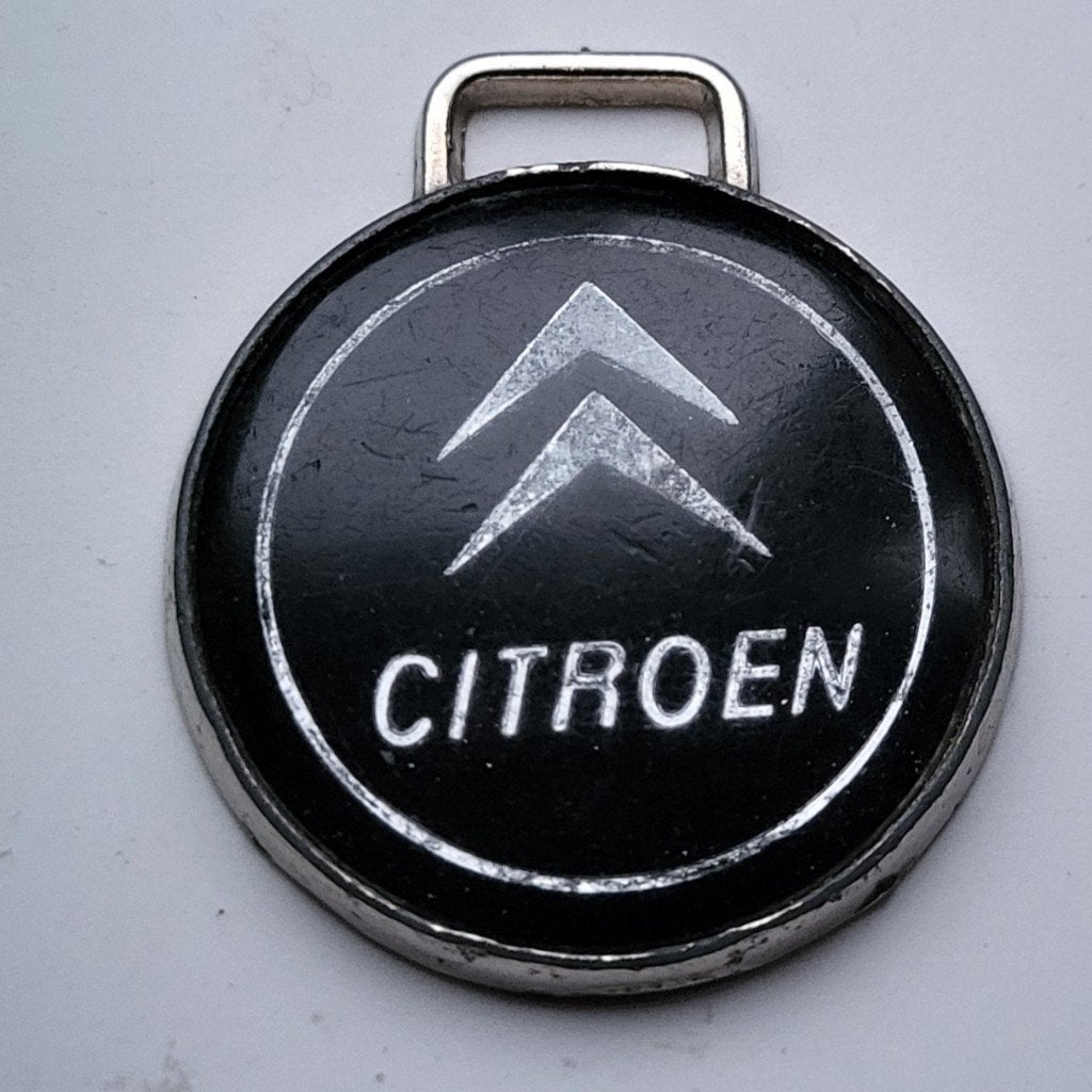 sommige items misschien oude Citroëns of andere Franse autos, Ophalen of Verzenden